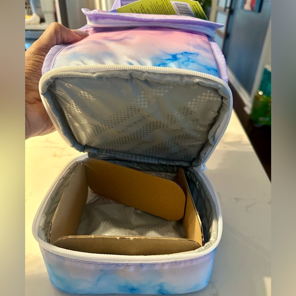 ARTIC ZONE insulated lunchbox/lunch bag. Two separate compartments. New! - Picture 3 of 4